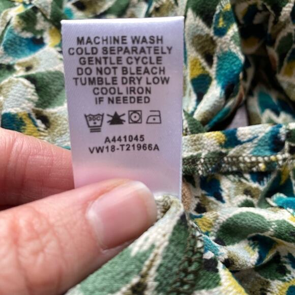 NWOT Artsy Colorful Peacock Cold shoulder Bell 3/4 Sleeve Asymmetrical Blouse 3X - Picture 11 of 11